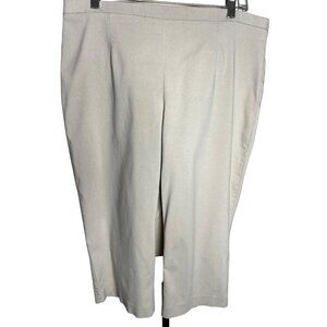 JM collection women’s capris size 14 cream/tan pull on stretch